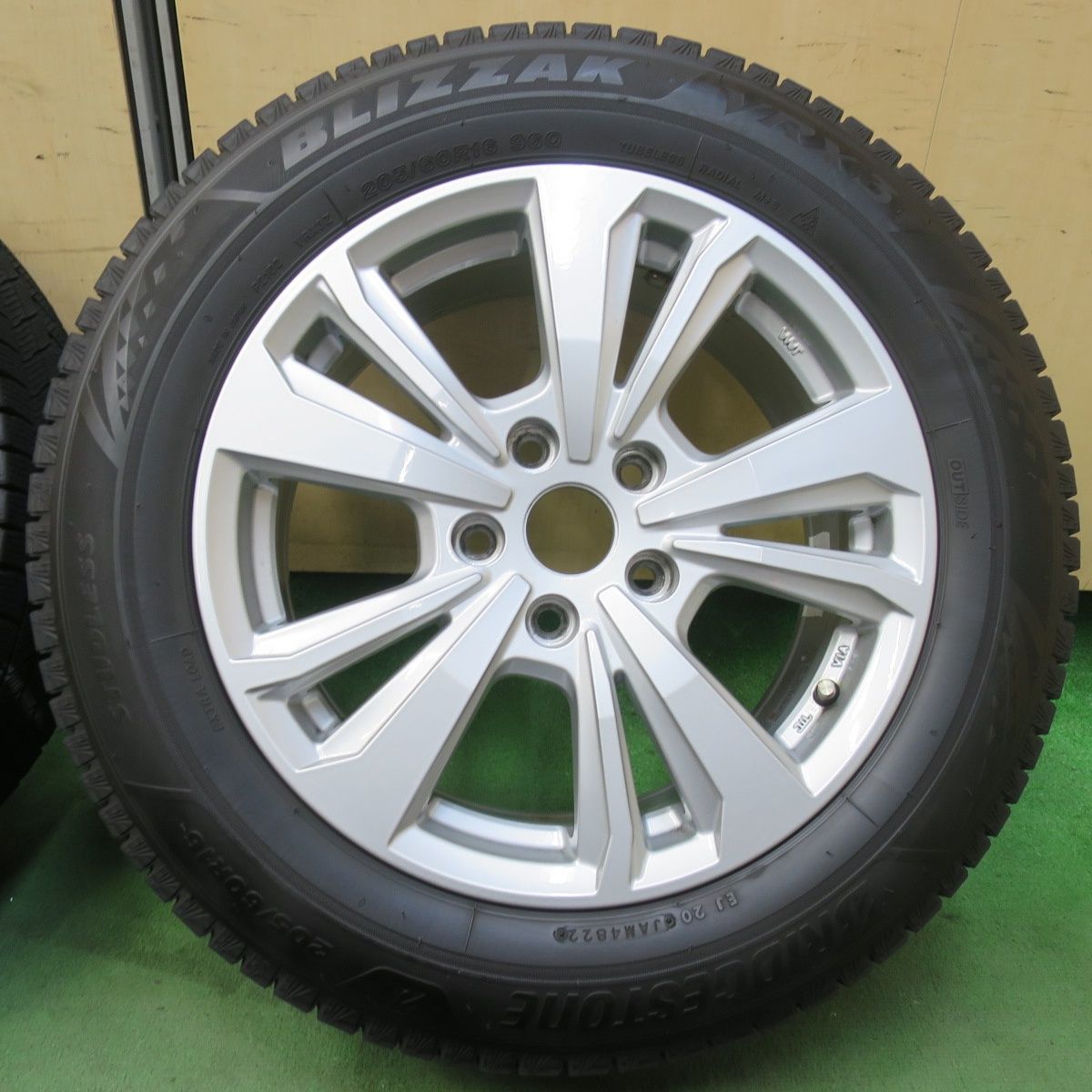  バリ溝 22年 キレイ 9分 BMW 等 smartline 365 205 60 R 16 スタッドレス ブリヂストン ブリザック VRX 3 16インチ スマートライン PCD 112 5 H 5121303イス 16インチ タイヤ ホイールセット