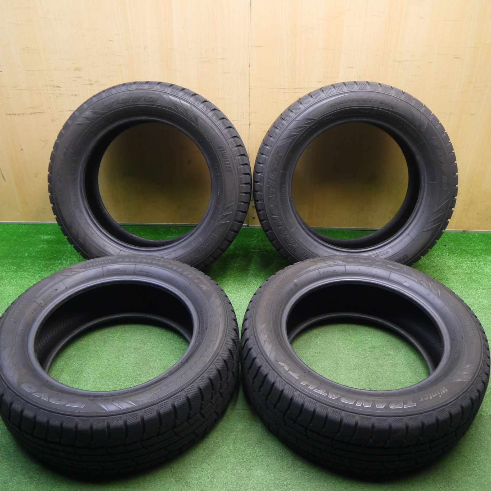 バリ溝！22年！9分☆スタッドレス 225/60R17 トーヨー ウインター