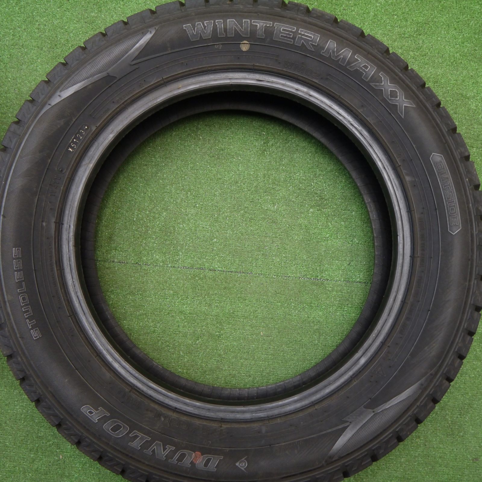 バリ溝！23年！9.5分☆スタッドレス 175/65R15 ダンロップ ウインター