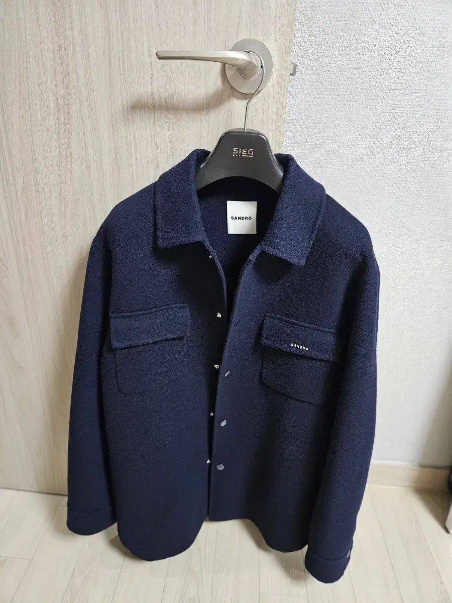 新品) 24fw SANDRO(サンドロ)オム ウール メタルロゴ ジャケット