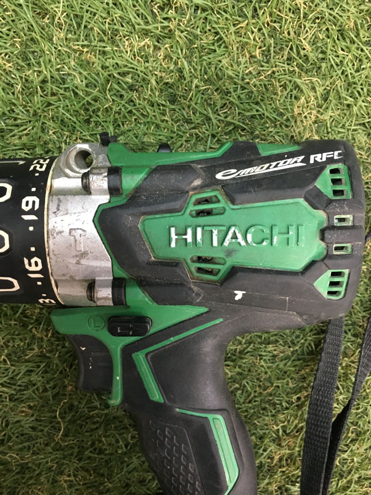 品 0906 日立工機 18 V コードレス振動ドライバードリル 充電式 蓄電池 充電器 NN 本体のみ