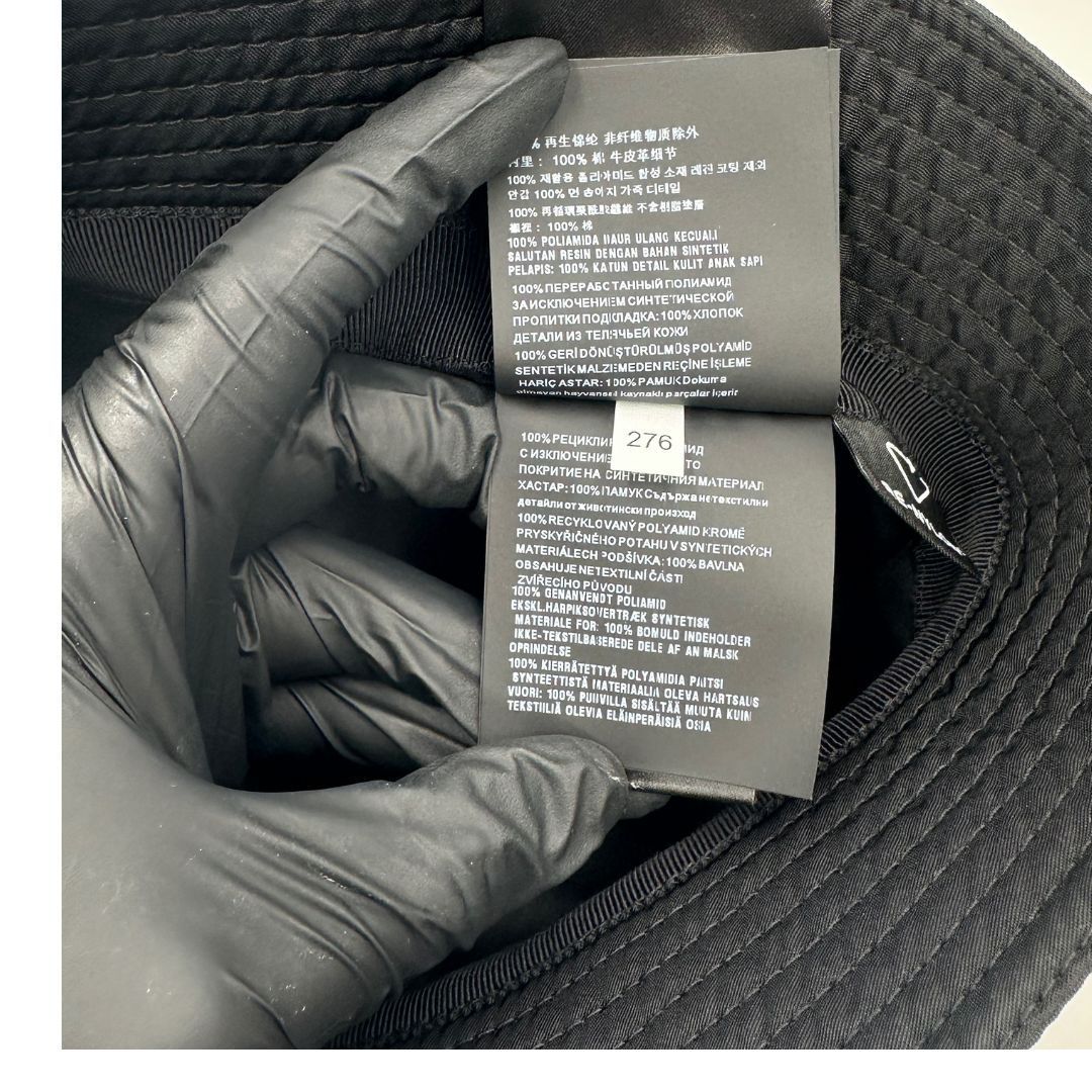 三角プレート バケットハット