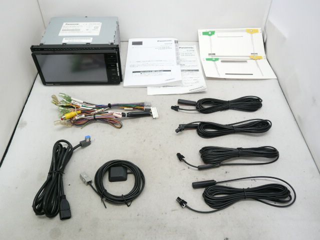 中古】 2026年度版 パナソニック ストラーダ CN-RE05WD メモリーナビ