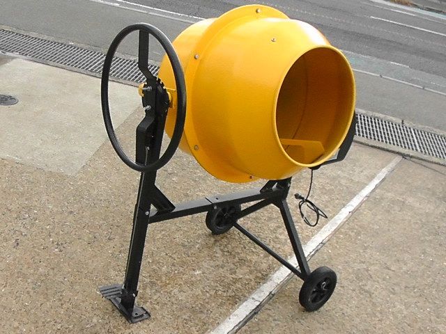 姫路引取 電動コンクリートミキサー HCM 450 130 L O