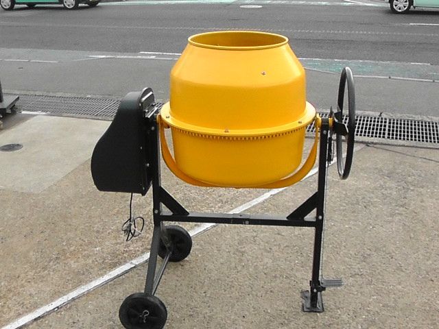 姫路引取 電動コンクリートミキサー HCM 450 130 L O