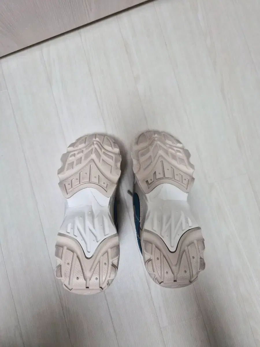 レディース トレッキングシューズ