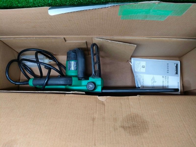 マキタ makita 電気チェンソー ガイドバー長さ250 mm M 502 モータ異音無し