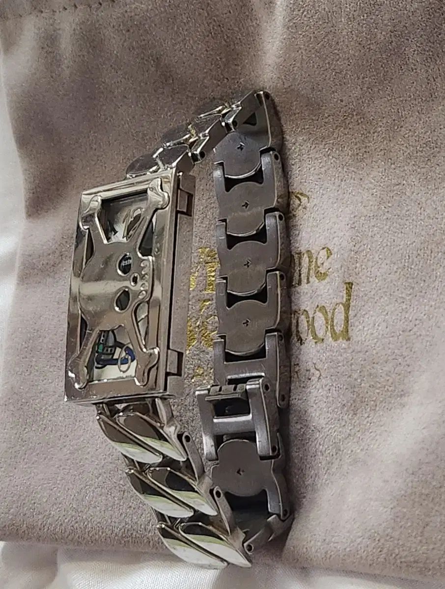 VIVIENNE WESTWOOD スカル トランプ ブレスレット - メルカリ