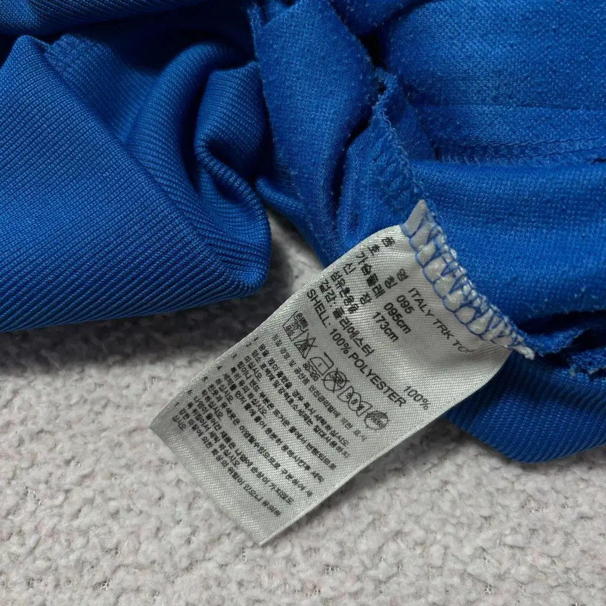 アディダス ジャージ ジップアップ イタリア - メルカリ