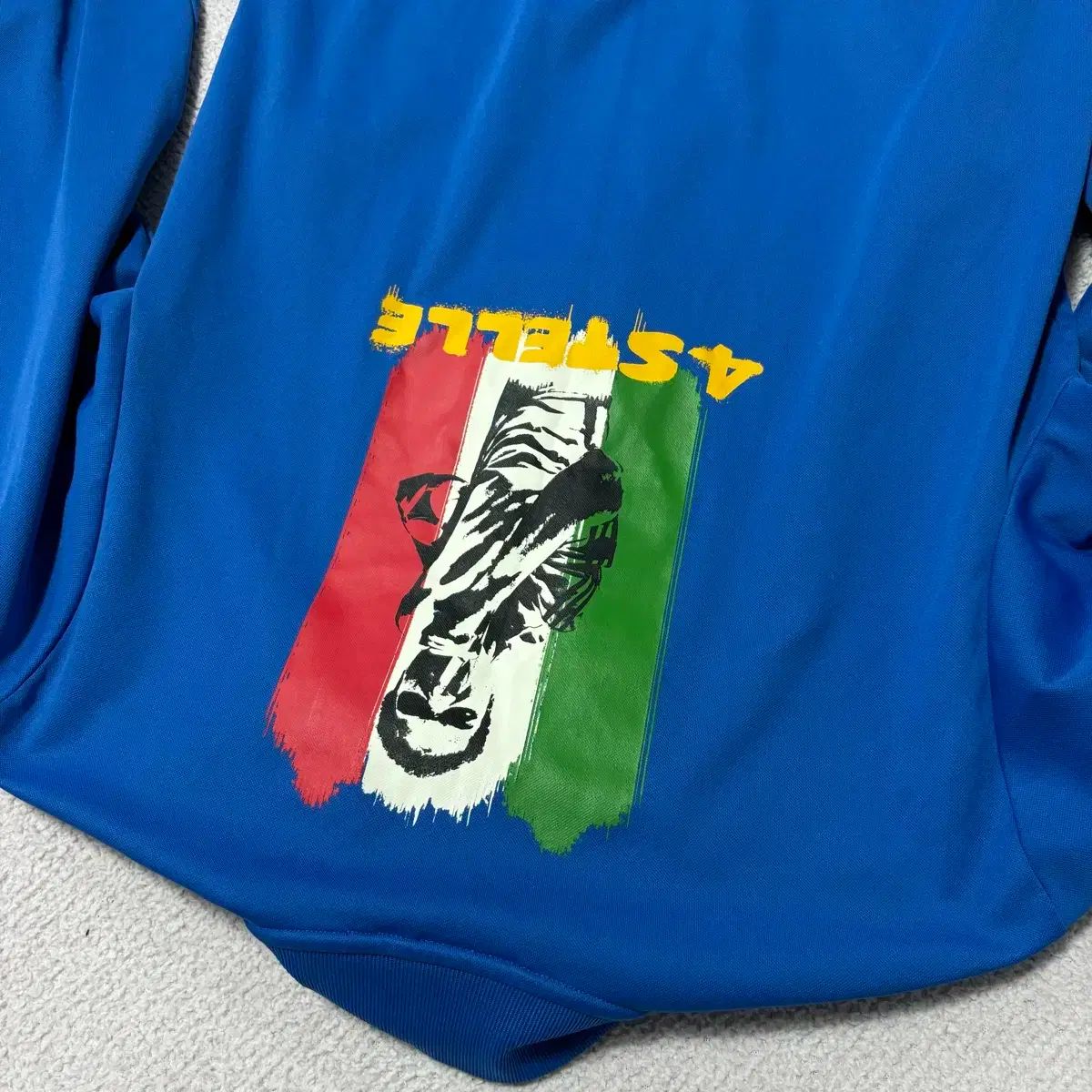 アディダス ジャージ ジップアップ イタリア - メルカリ