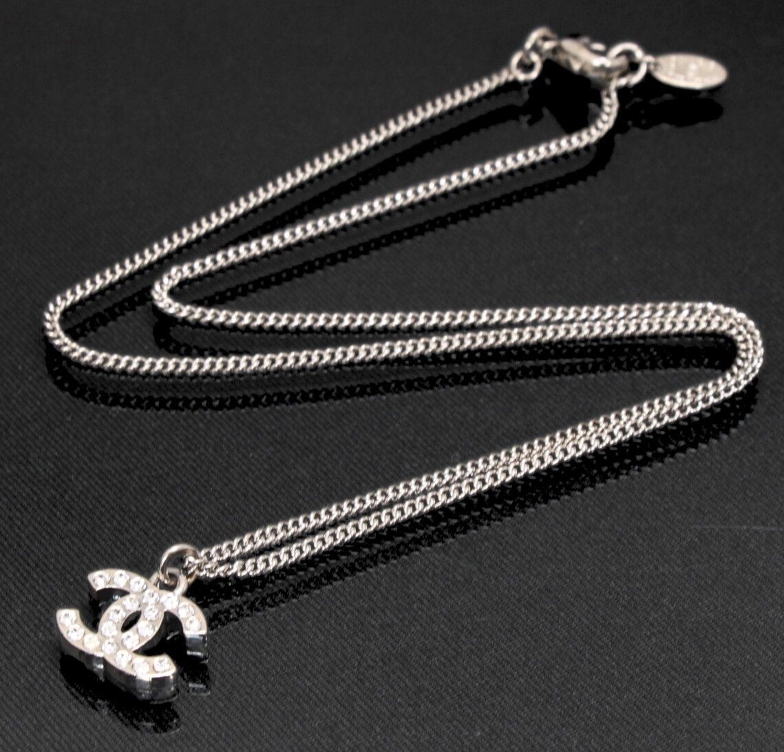 【希少】 CHANEL シャネル ココマーク ネックレス シルバー CHANEL（シャネル） 【広尾店】シャネル ココマーク ネックレス