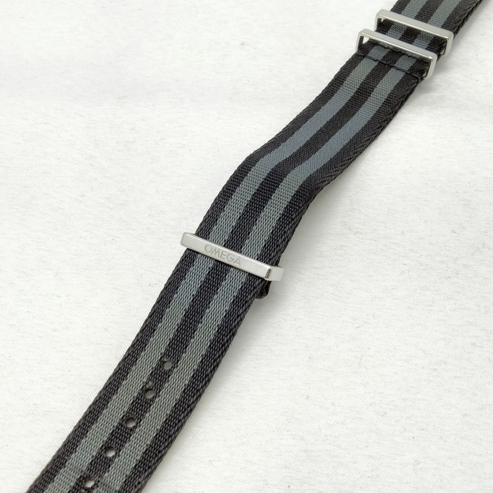 OMEGA NATOベルト グレー ✨️OMEGA✨️オメガ 腕時計 時計ベルト コレクション NATOベルト