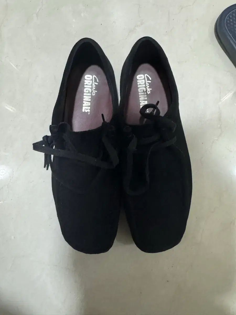 クラークス オリジナル ワラビー ブラック スウェード uk 9 5