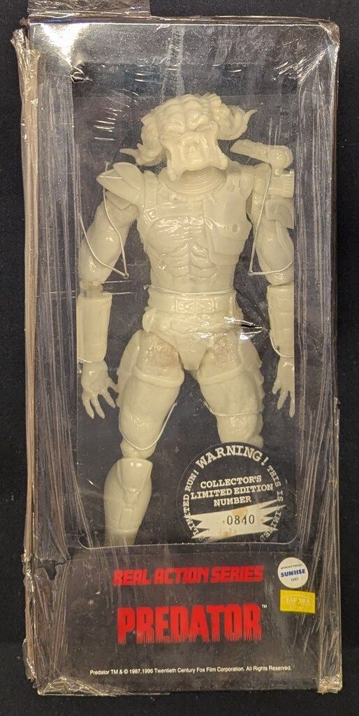 メディコム・トイ REAL ACTION HEROES PREDATOR プレデター (蓄光