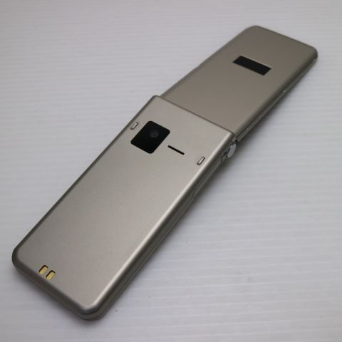 美品 arrows ケータイ ベーシック F-41C ゴールド スマホ 白ロム 土日
