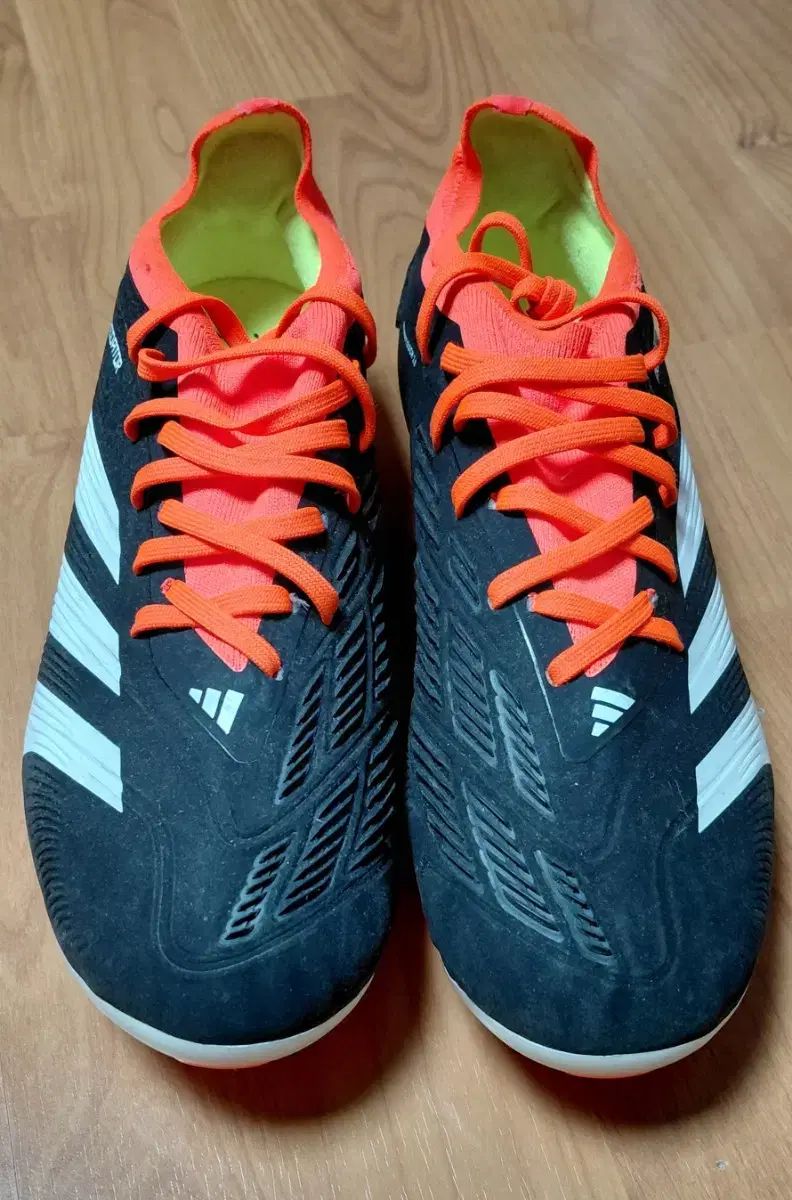 アディダス プレデター サッカーシューズ 255 mm