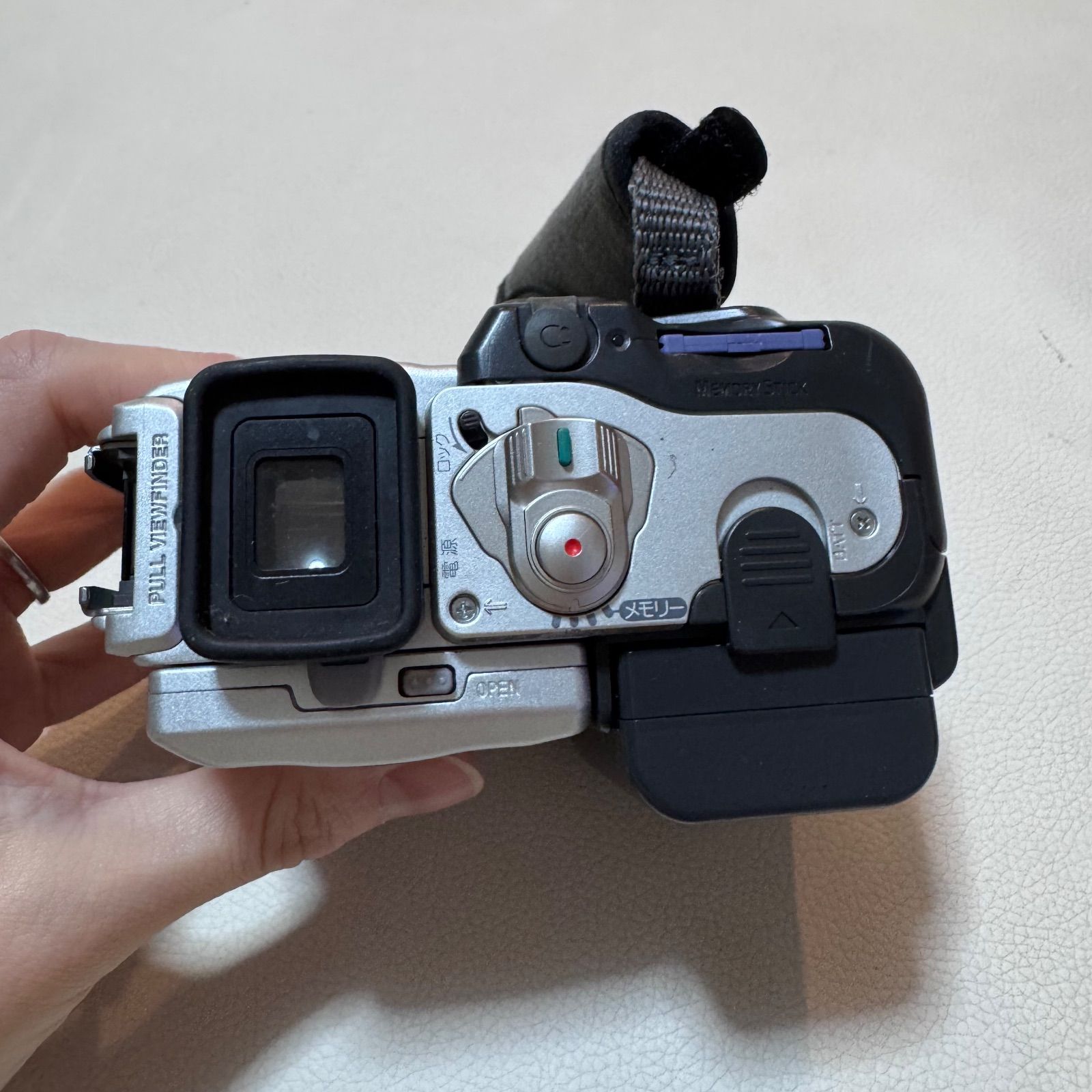 SONY ソニー DCR-PC101 デジタルハンディカム - メルカリ