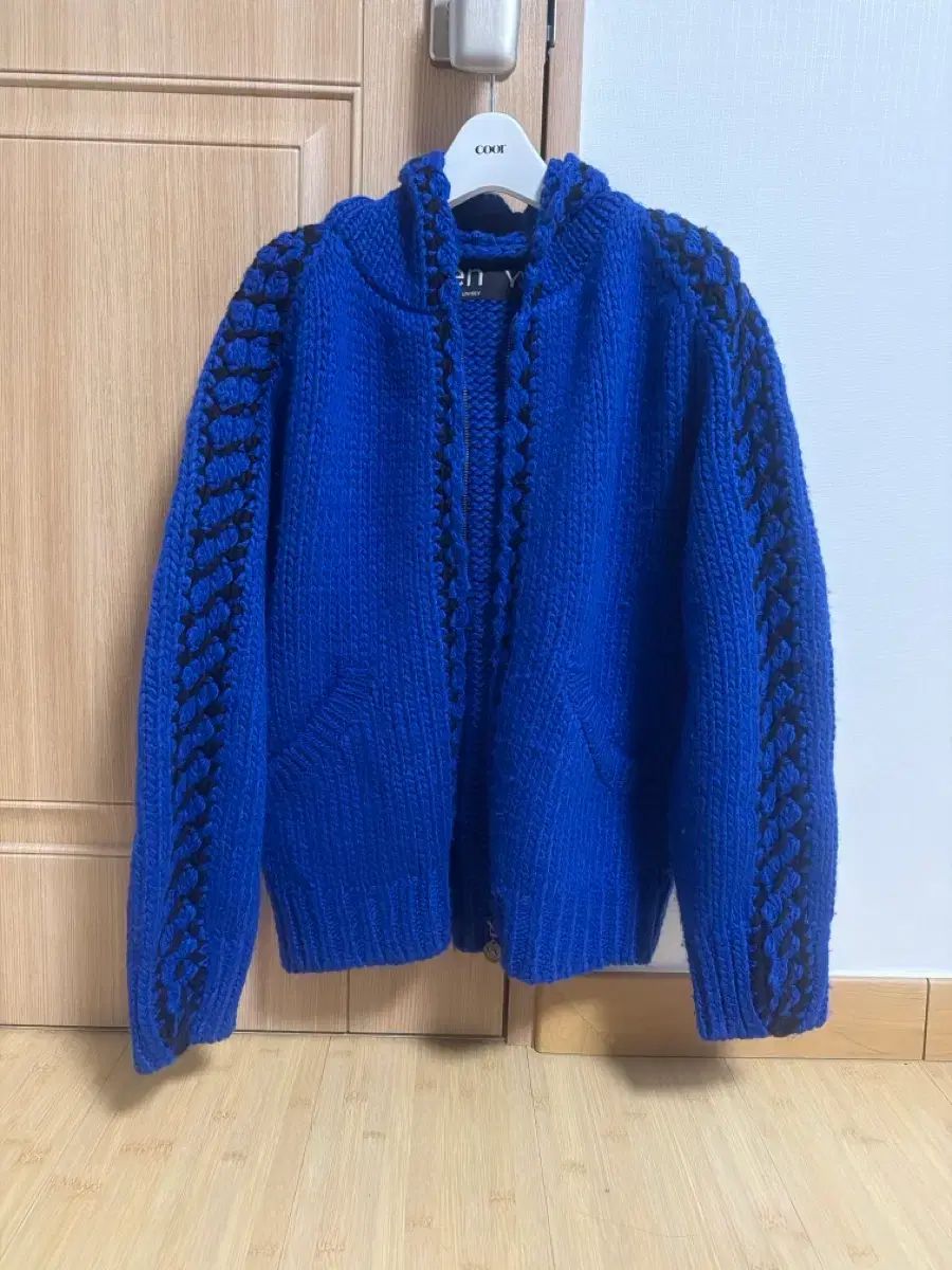 オープンワイワイ ニート フードジップアップ