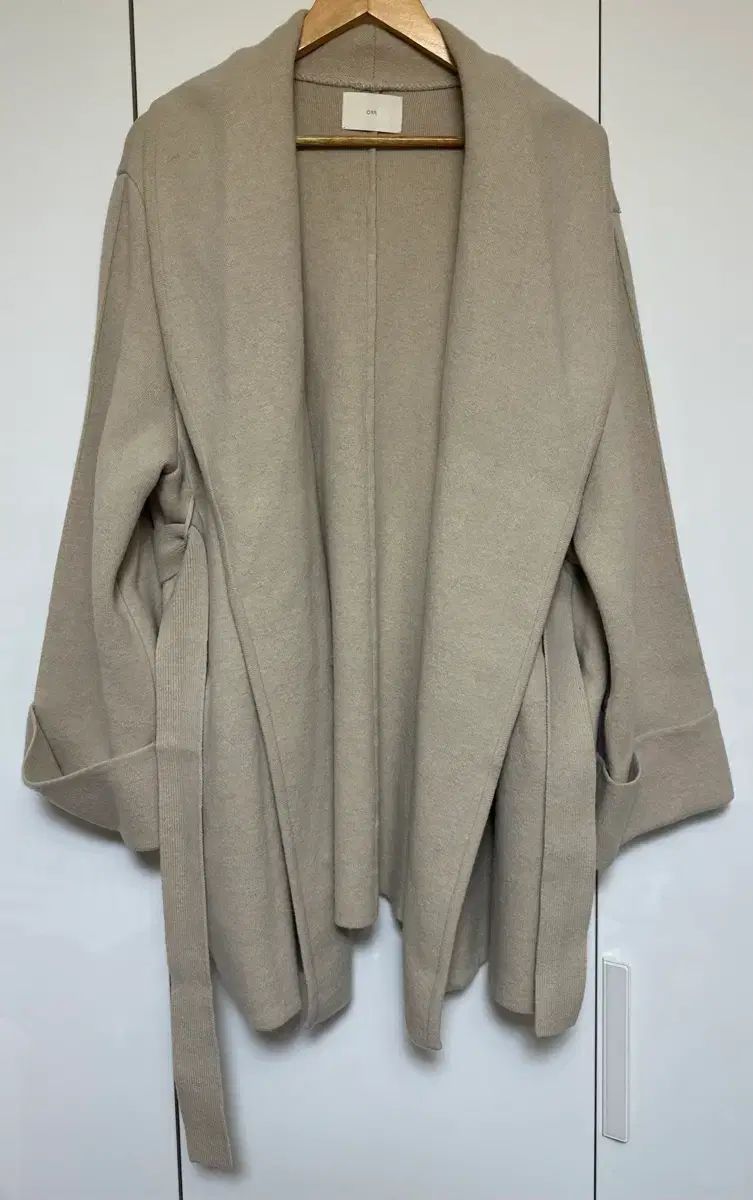 ORR オル ベージュ ラップ ウールカシミア カーディガン