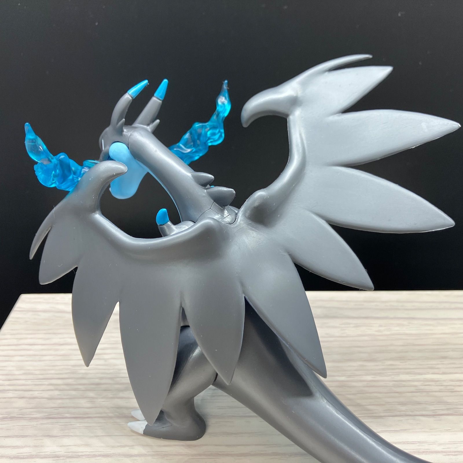 メガリザードンX 可動フィギュア (15 cm) / 海外限定品 メガリザードンX 可動フィギュア (15 cm) / 海外限定品 メガリザードン