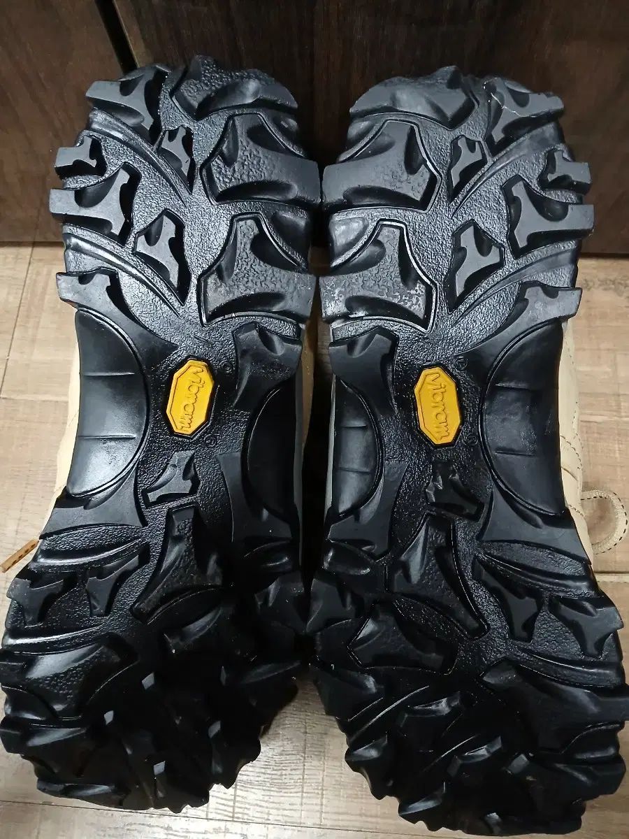  BLACK YAK ブラックヤク 登山靴 270 mm 登山靴 トレッキングシューズ アウトドアシューズ
