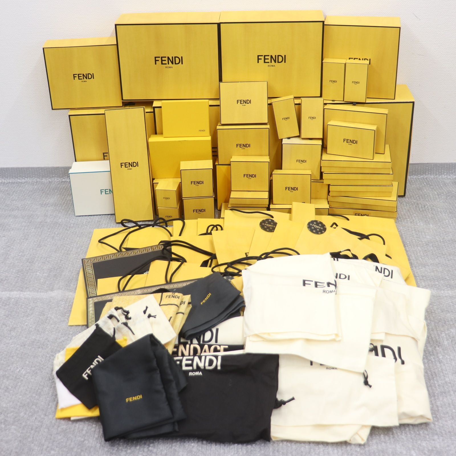 IT9CYIDGRF34 FENDI フェンディ BOX ボックス 袋 ショッパー 純正