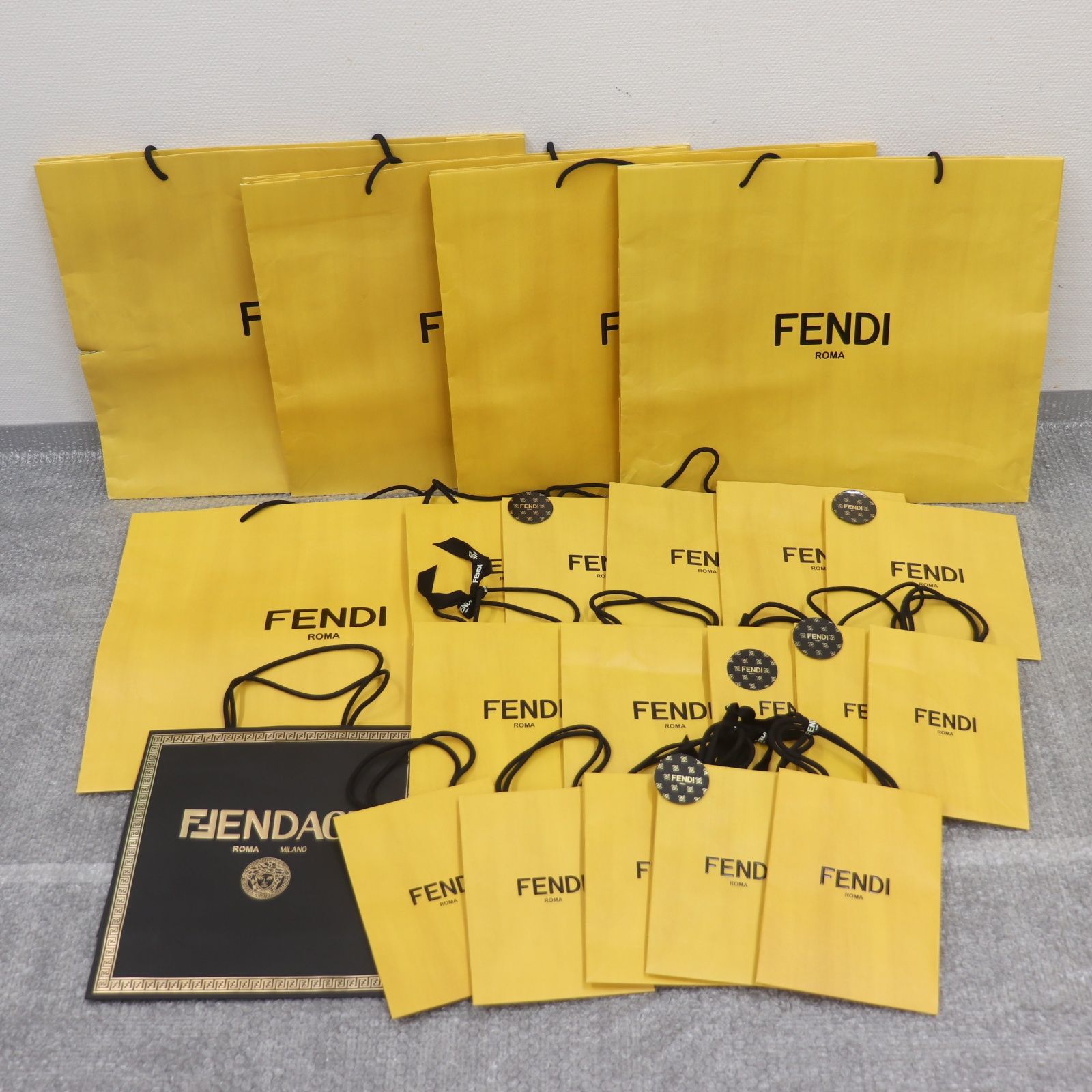 IT9CYIDGRF34 FENDI フェンディ BOX ボックス 袋 ショッパー 純正