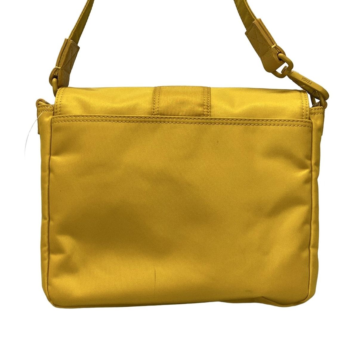 FENDI(フェンディ) ショルダーバッグ美品 バケットメッセンジャー