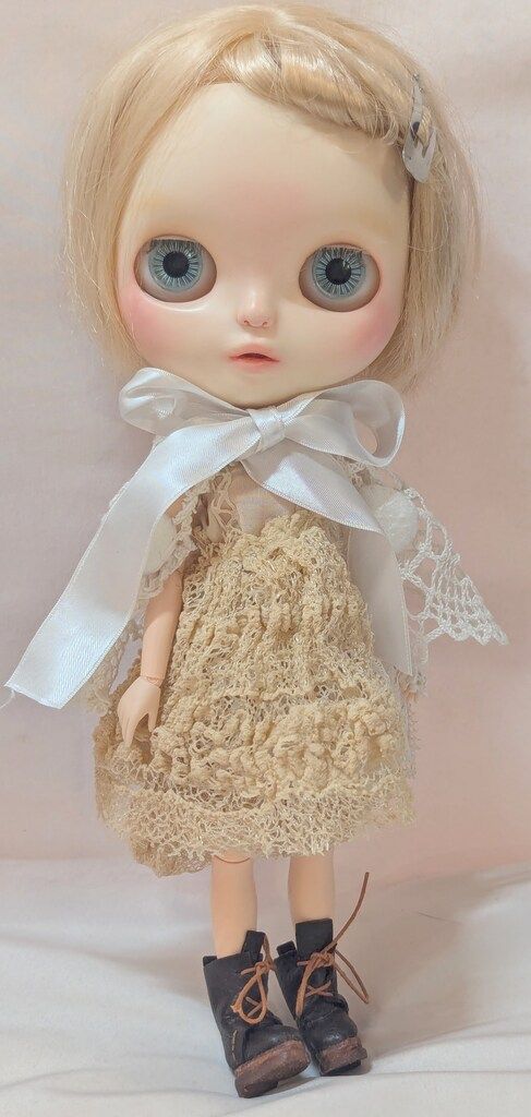 にこちむ製 ディーラーカスタムブライス 元オデットレイクオブティアーズ ブロンズボブの女の子