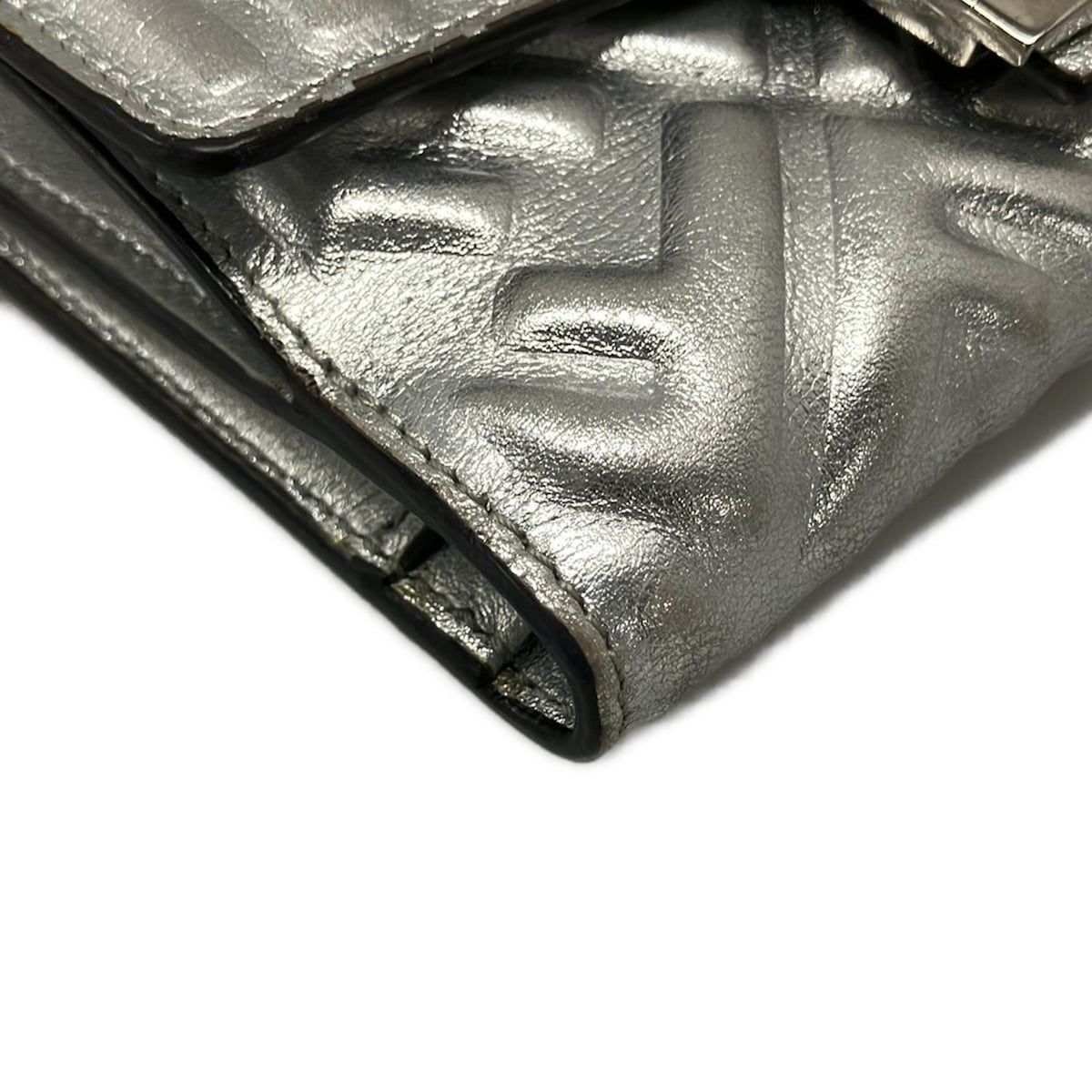 送料込み！ 未使用品 FENDI Wホック財布 ズッカ 箱付き 68 FENDI（フェンディ） 【Xmasセール☆30%OFFクーポン】フェンディ 長