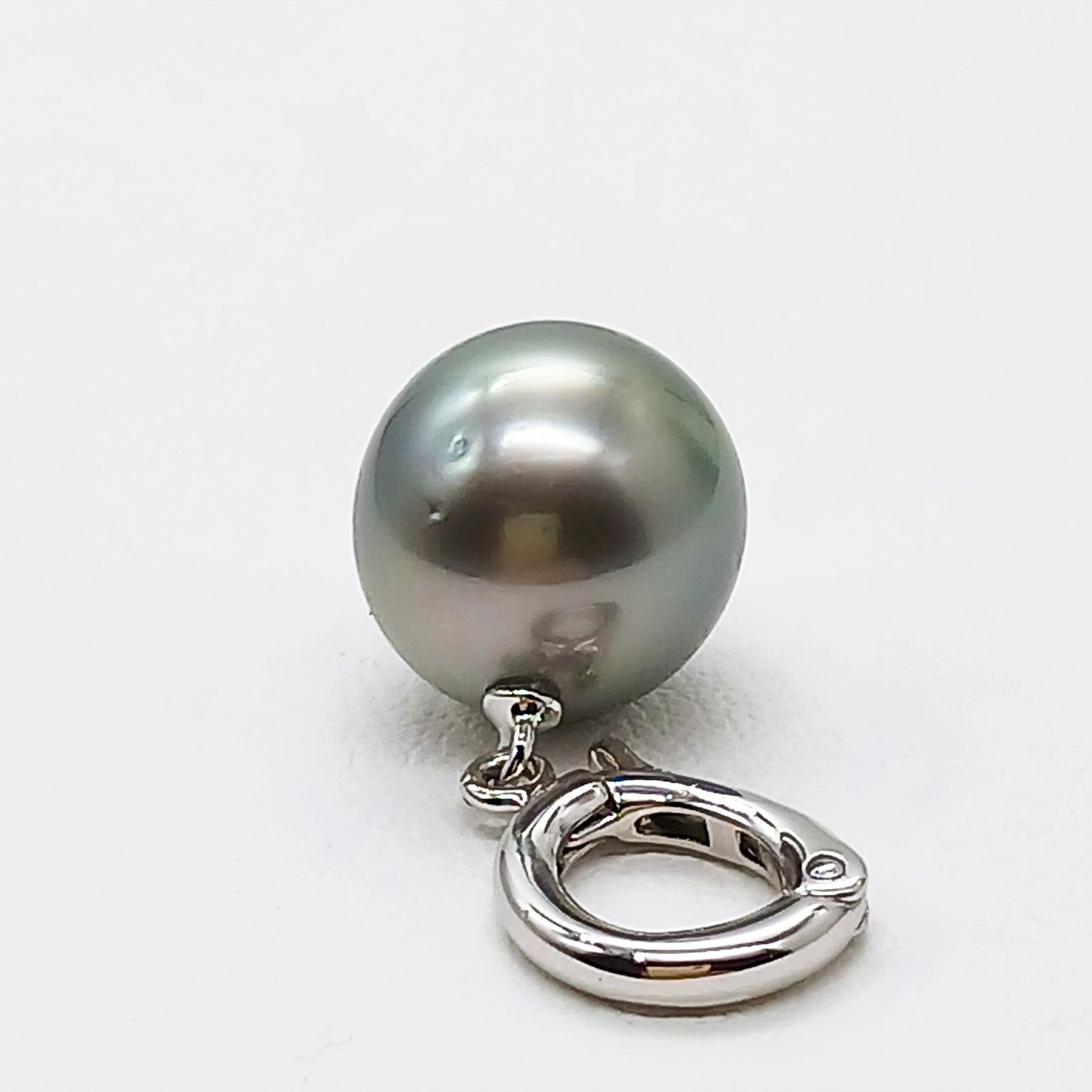  SKパール SV南洋黒蝶真珠クリッカー式ペンダントトップ 照りの良い10 6ミリ グレー パールペンダントトップ 商品番号14-846 その他 アクセサリー