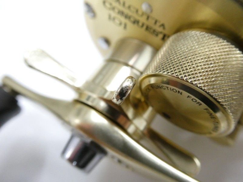  シマノ 01カルカッタコンクエスト 101 01 ベイトリール(ルアー用) リール