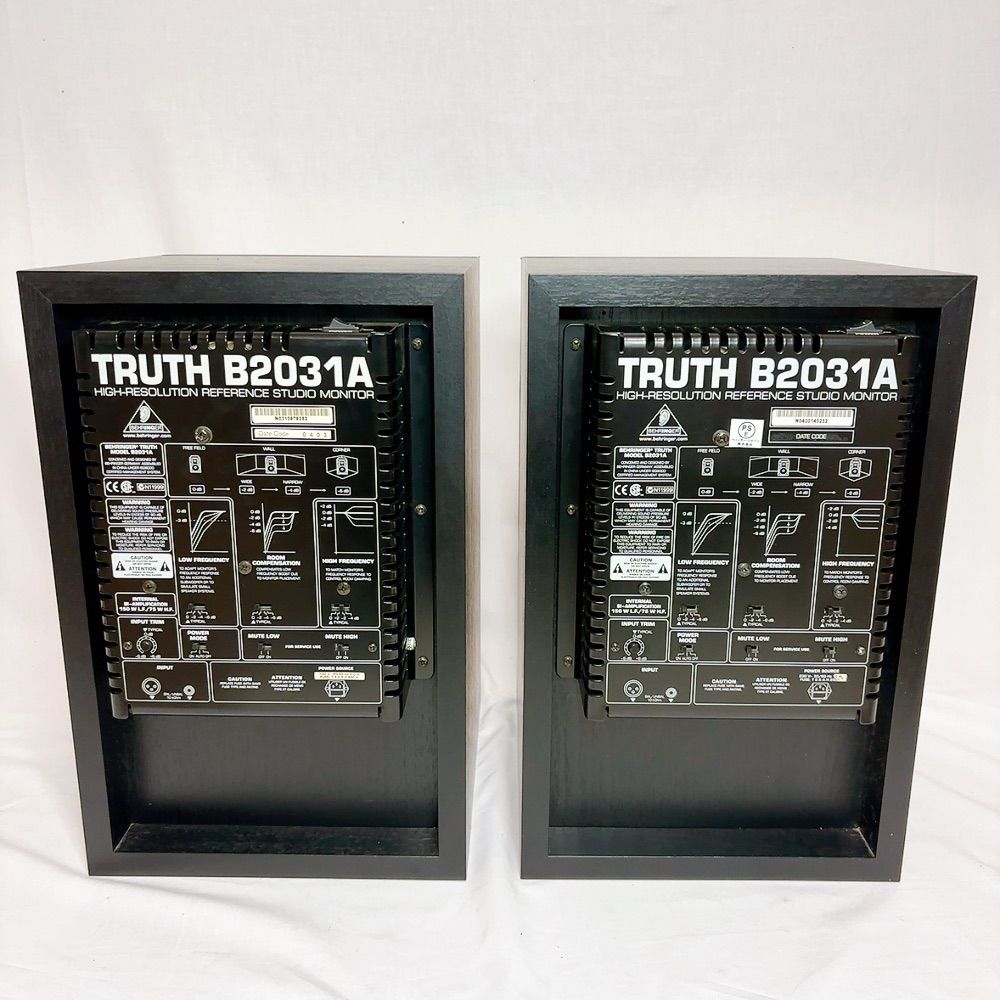 Behringer　Truth　b2031a　ペア　パワードスピーカー　音響 BEHRINGER ( ベリンガー ) B2031A TRUTH スタジオモニター 送料無料