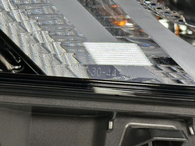 210系クラウンアスリート後期　ヘッドライト　AFS付き　美品　右側 トヨタ 210系クラウンアスリート後期型 右側LEDヘッドライト右ヘッドライト