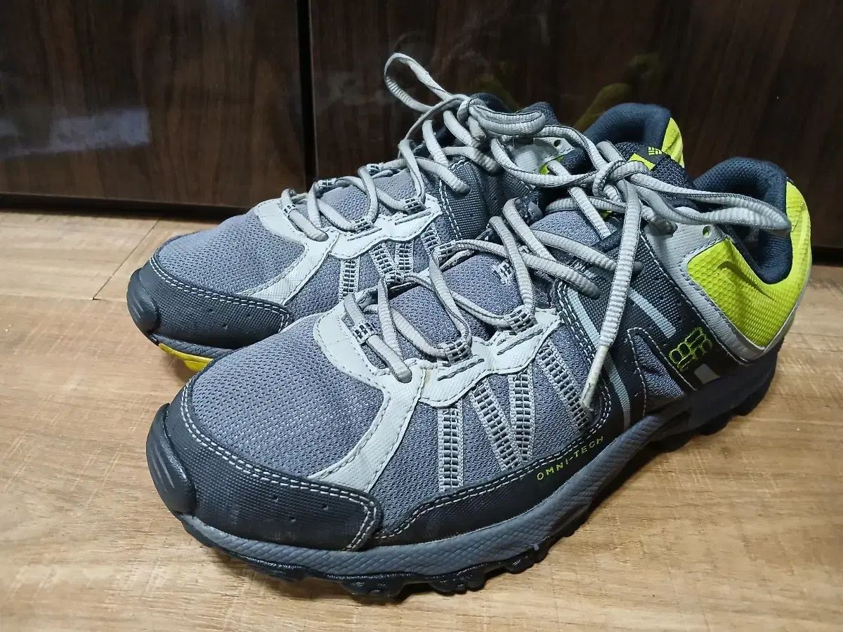 コロンビア オムニテック トレッキングシューズ グレー ライム 270 mm