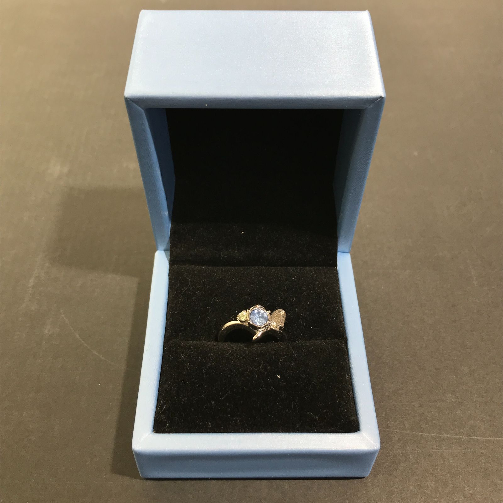 ホロライブ　潤羽るしあ　一生一緒エンゲージリング Amazon.co.jp: ・潤羽るしあ るしあと一生一緒エンゲージリング