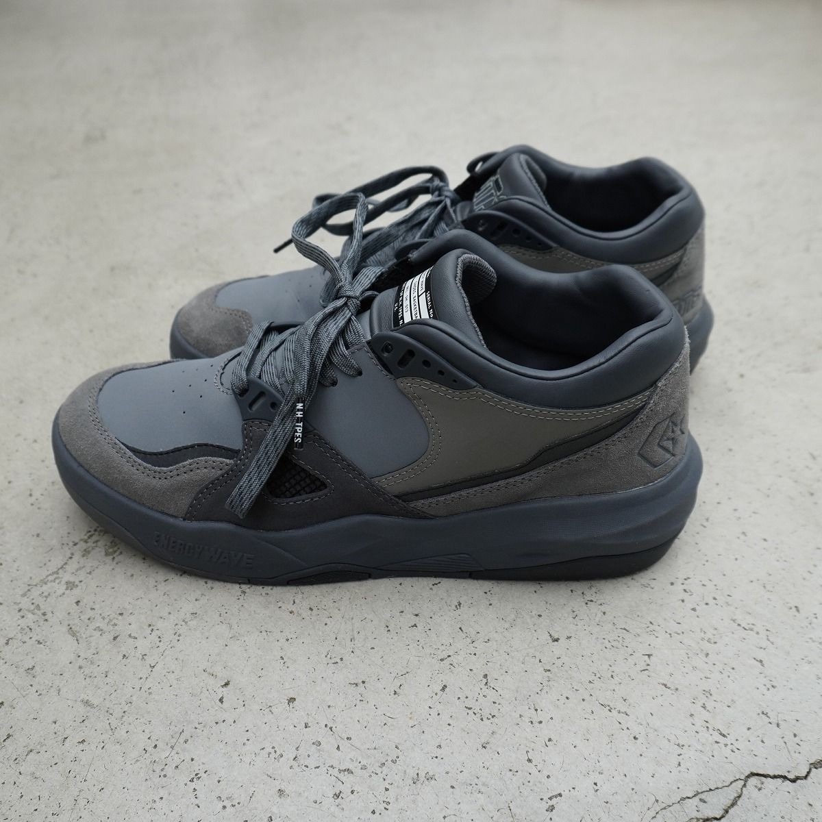 N.HOOLYWOOD コンバースコラボスニーカー　MXWAVE 25.5㎝箱付 N.ハリウッド TPES”と「コンバース」のコラボスニーカー“MXウェーブ”が