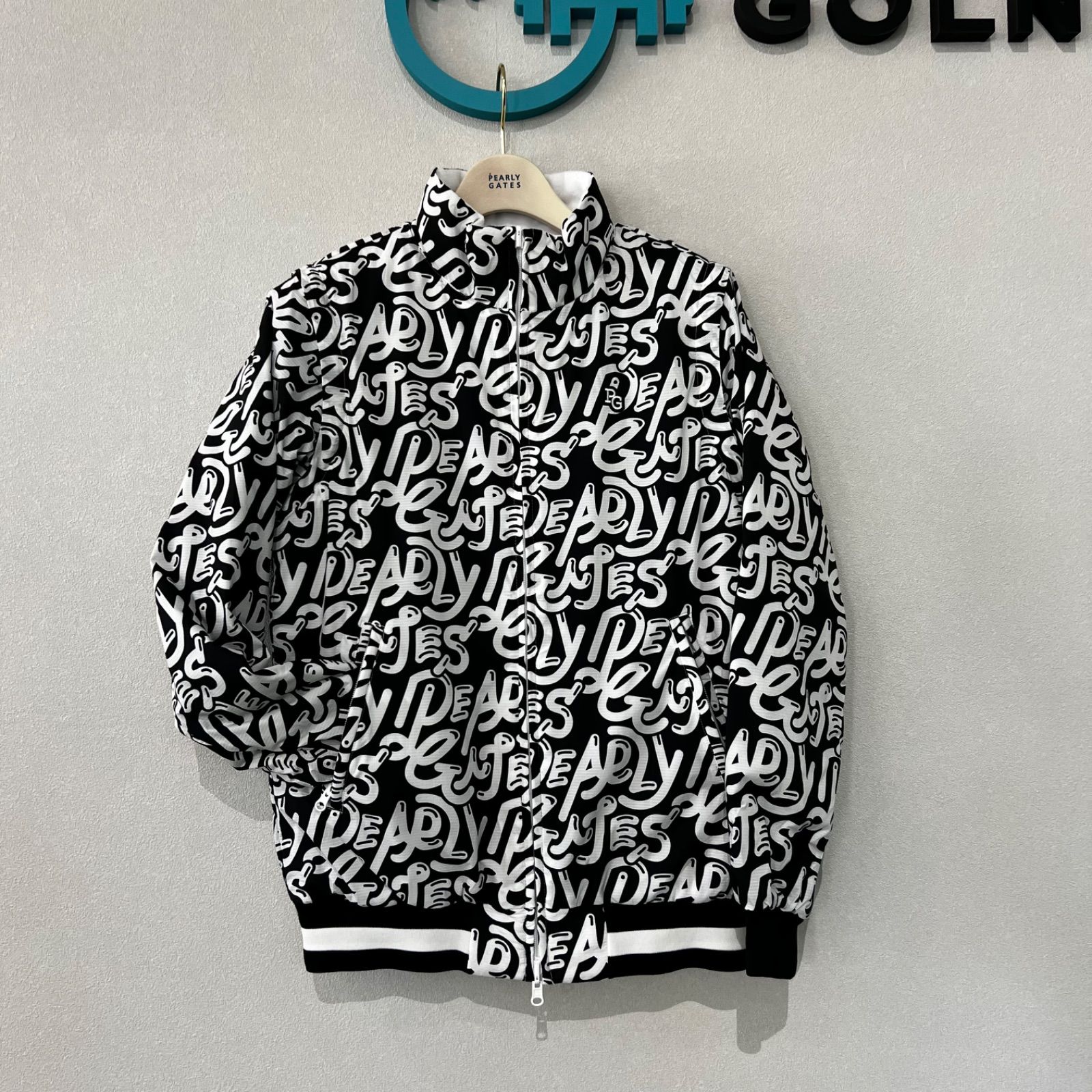 2026 SS 10％OFF PEARLY GATES Nyストレッチリップストップ×超KARUISHI中綿リバーシブルスタンドブルゾン ぷにぷにロゴ柄 サイト サイズ２