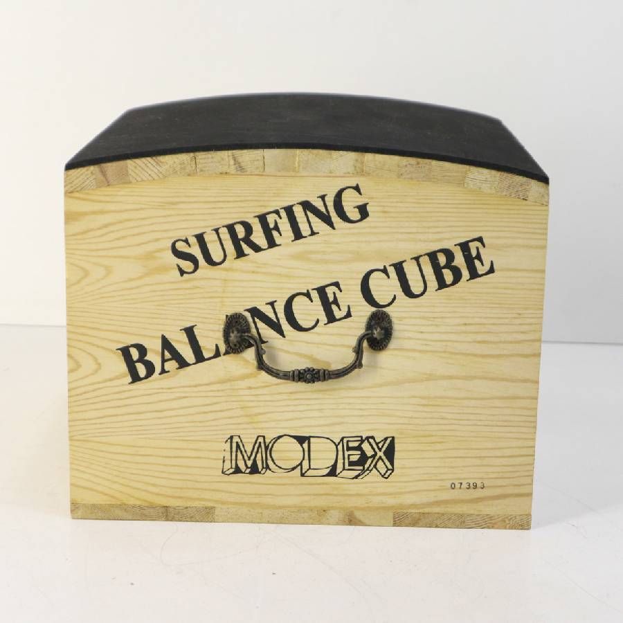 ドジ井坂 バランスキューブ サーフィントレーニング テイクオフ練習用