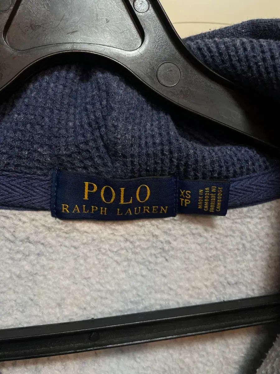 WHO ジップアップ