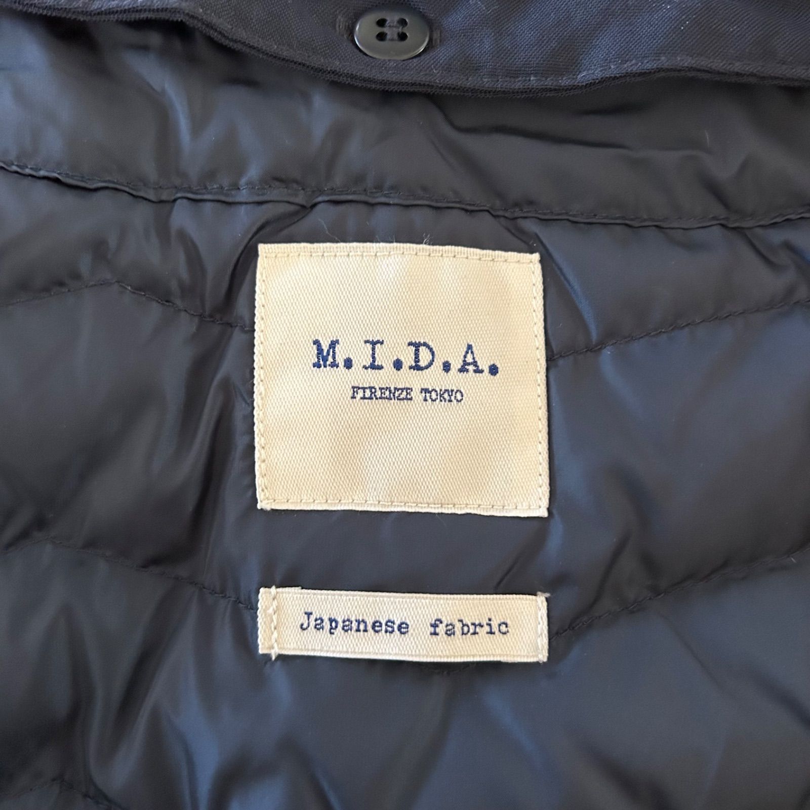 ナイロン トレンチコート