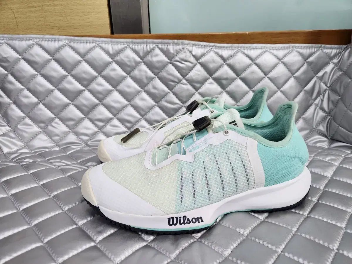 ウィルソン テニスシューズ ミント ホワイト スニーカー 240