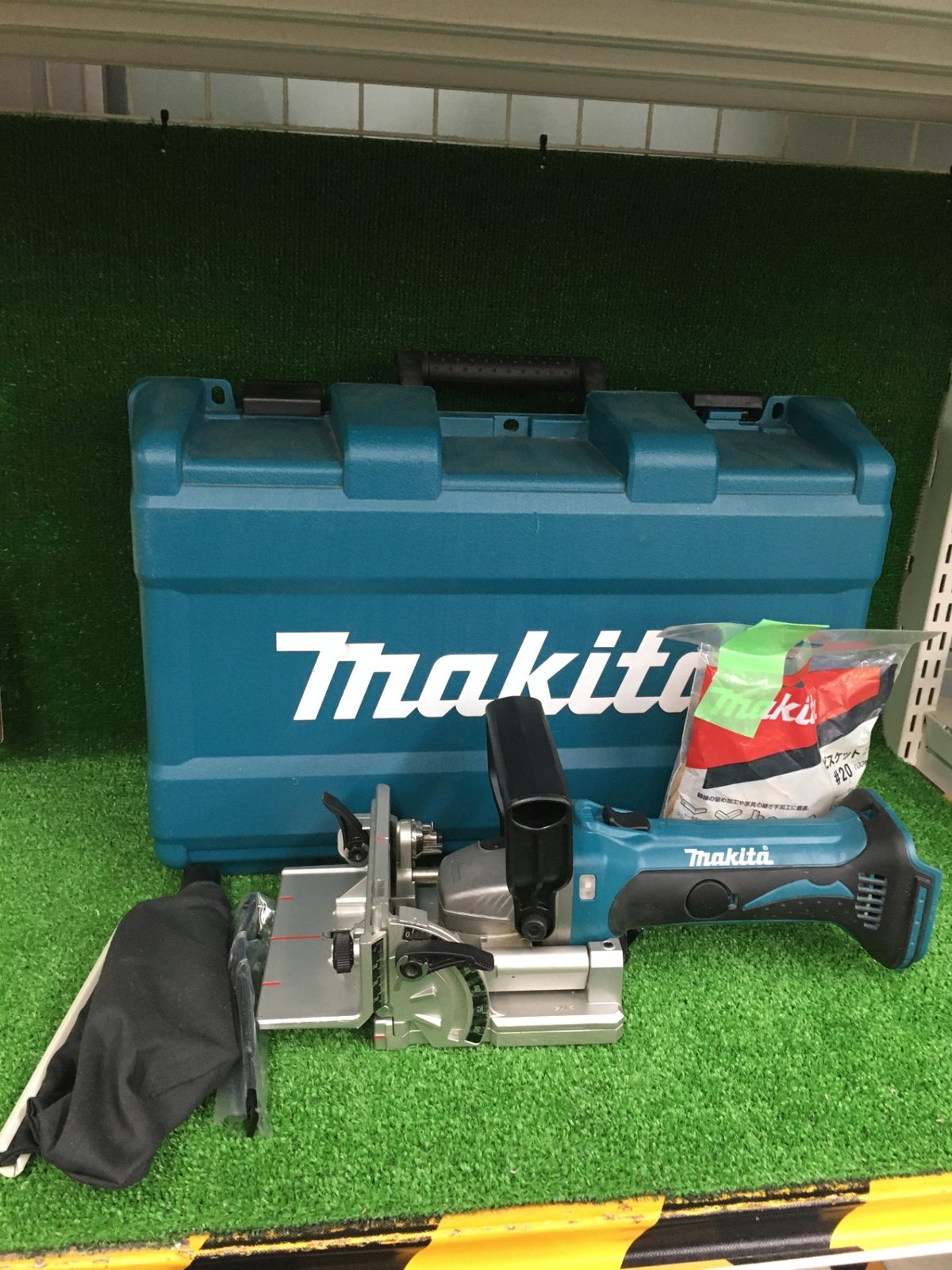 品 0906 makita マキタ 18 v充電式ジョイントカッタ 本体のみ PJ 180 DZ