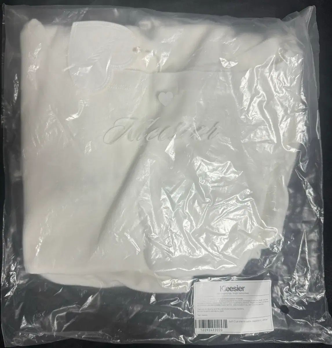 クリッシー Soft Club 片方オフショルダー スウェットシャツ 白