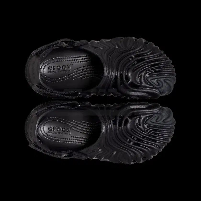 クロックス サレヘ ベンバリー 黒 230 mm