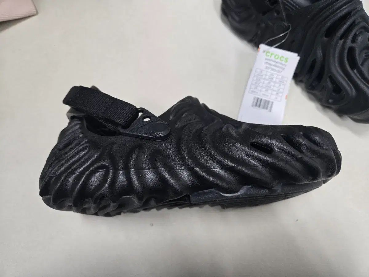 クロックス サレヘ