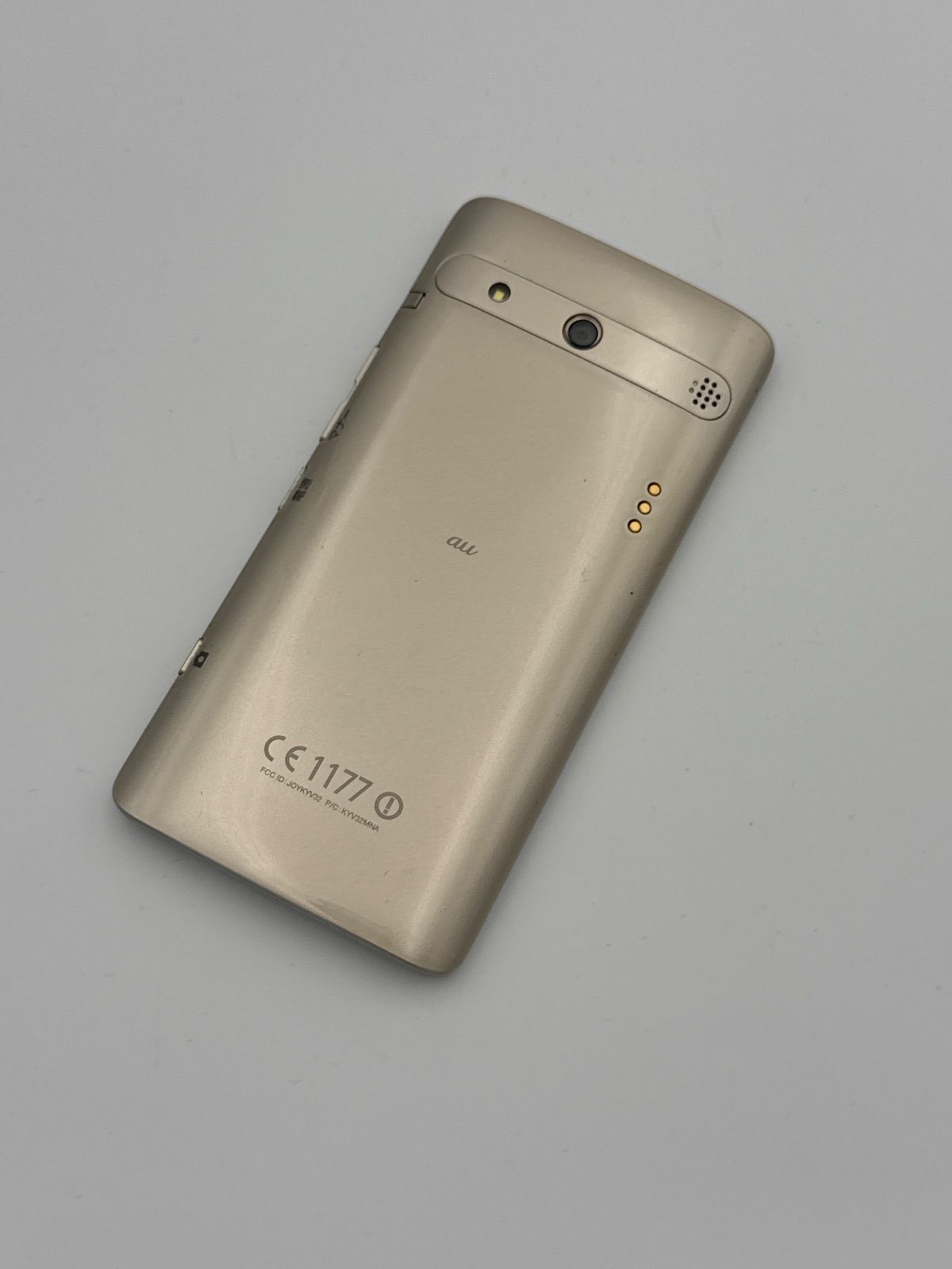 BASIO スマートフォン ゴールドau 京セラ BASIO3 au [ゴールド] 価格比較 - 価格.com