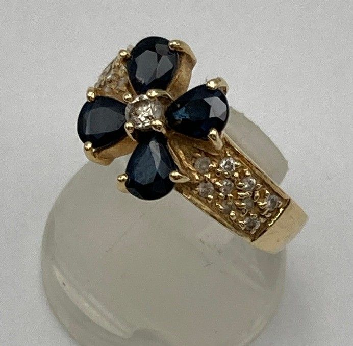 K 18 サファイア1.50 ct ダイヤ0.23 クローバー リング 11号 D 4