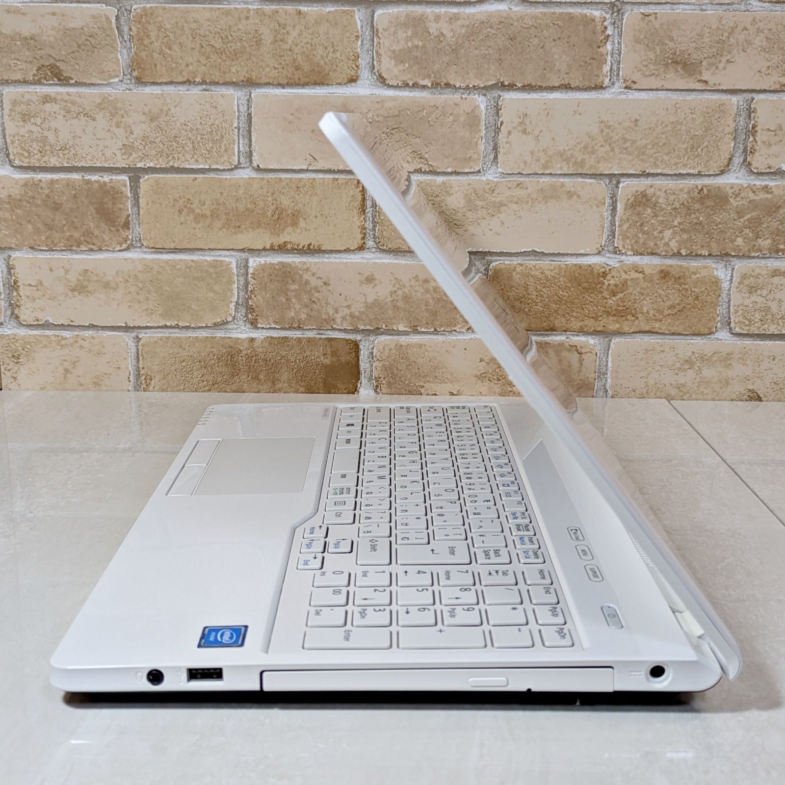 白　windows11　ノートパソコン⭐️SSD256GB　office　895 オフィス付きSSD256GB/windows11ノートパソコン 初心者OK！W06