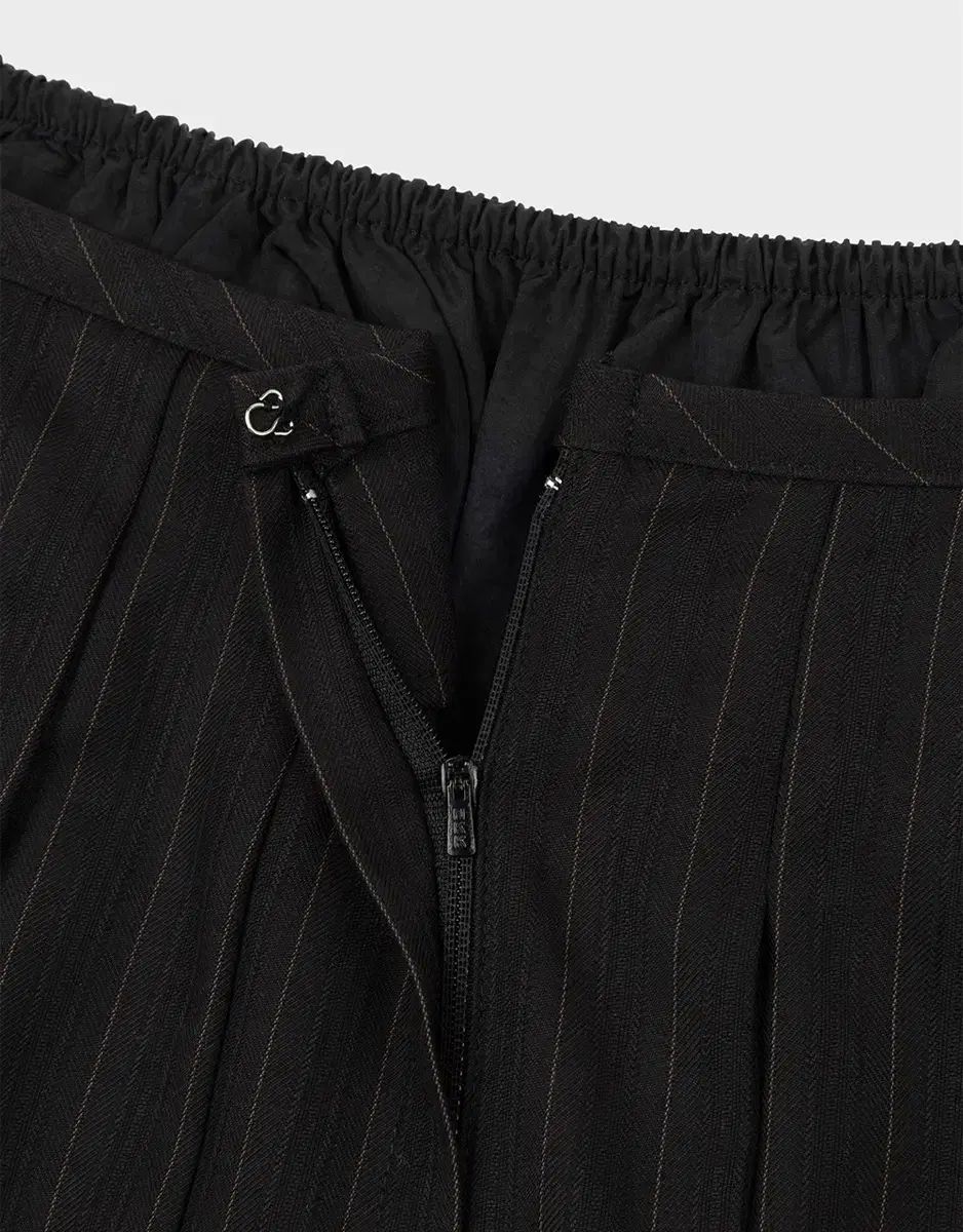 アユ ソウル SIDE OPEN PLEATS SKIRT
